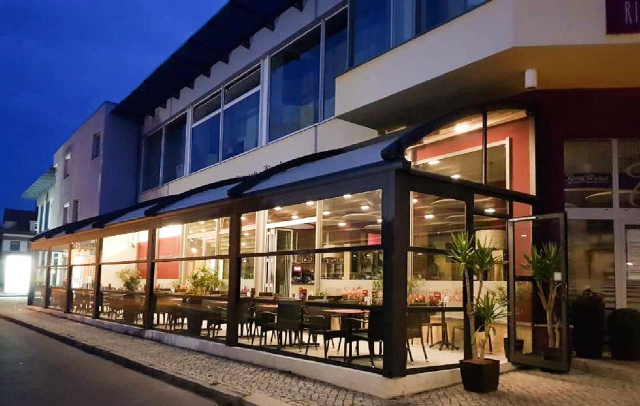 Hotel Toscana บอร์นา ภายนอก รูปภาพ
